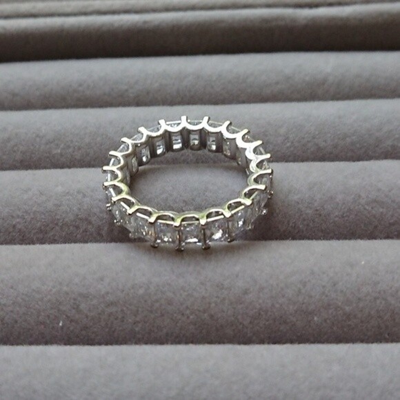 Cubic Zirconia silver tone Ring size 7 - Picture 9 of 12